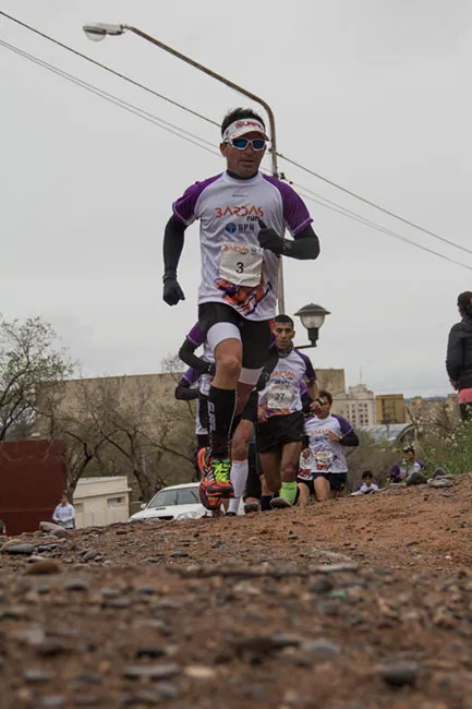 El ganador, Maxi Morales, liderando el peloton. Foto: Rodrigo Lizama