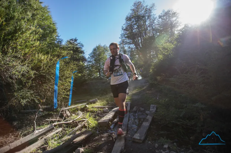 Llegando al desvio de los 60k y 80k en el Cº Chapelco. Foto: Rodrigo Lizama | Trail Running Argentina