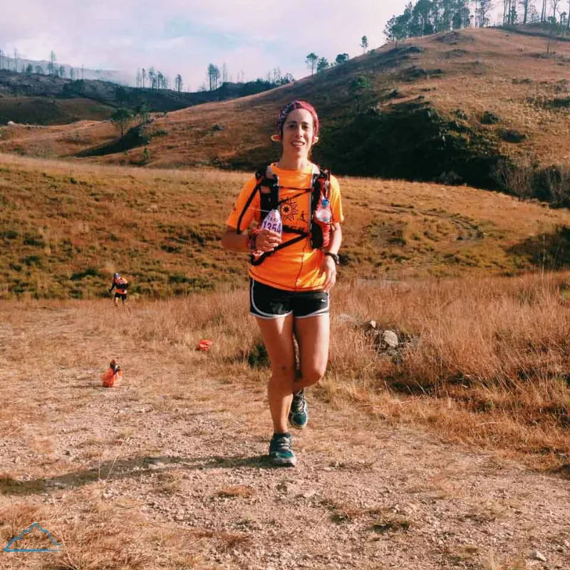Luciana Urioste, firme, en el km 47. Foto: Mauri Pagliacci | Trail Running Argentina