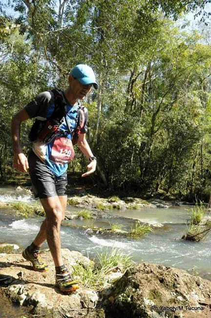 Daniel Simbrón, solo en la punta - Foto: Marcelo Tucuna