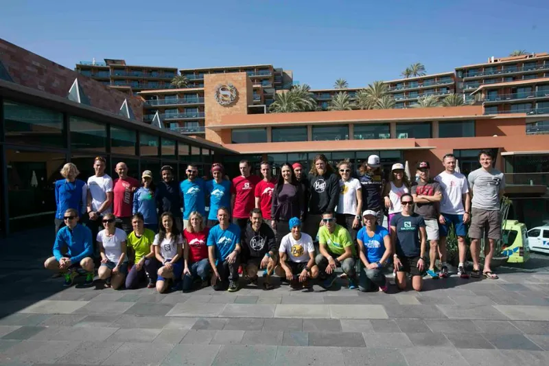 Presentación de los atletas elites ayer, con Manu Vilaseca, Chico Santos y Fernanda Maciel presentes! Foto: Organizacion
